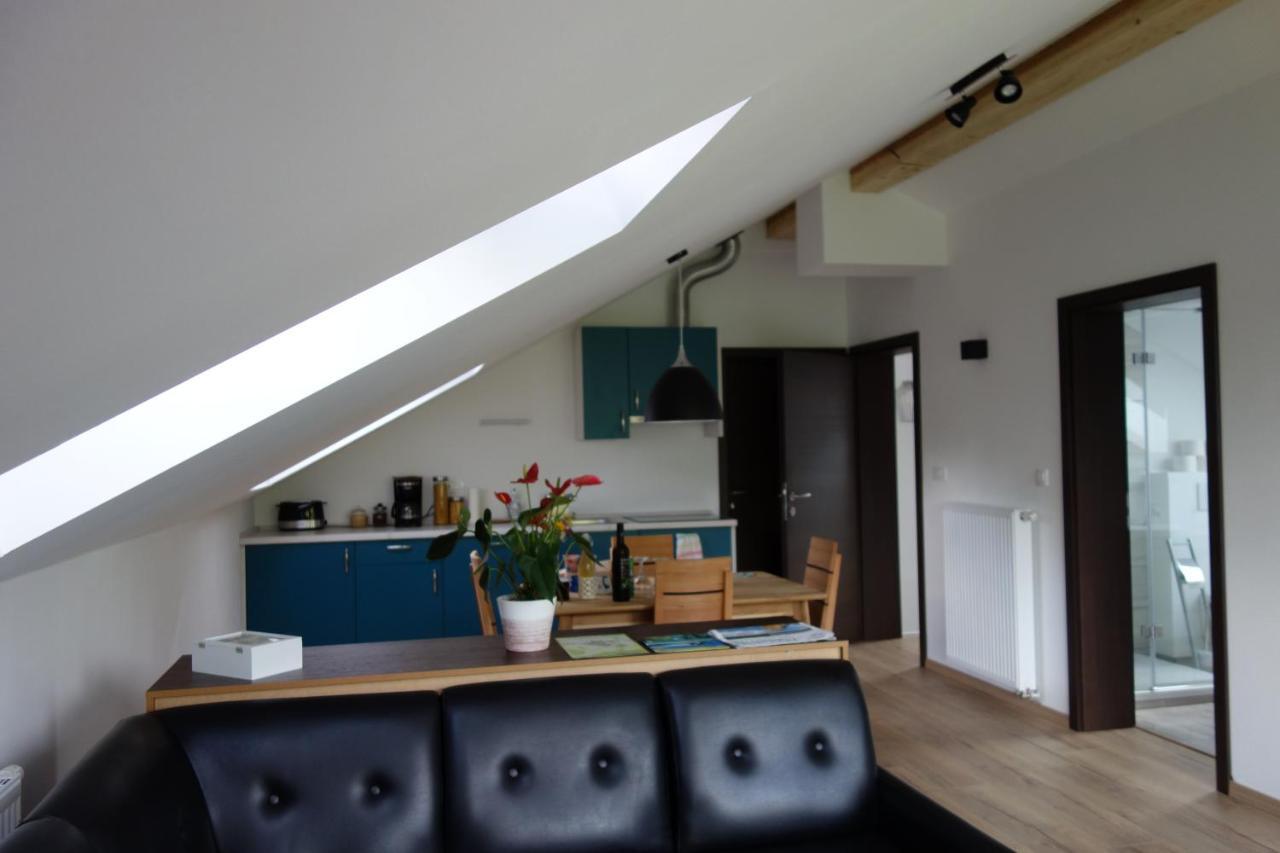 Hisa Lenart Apartment โทลมิน ภายนอก รูปภาพ